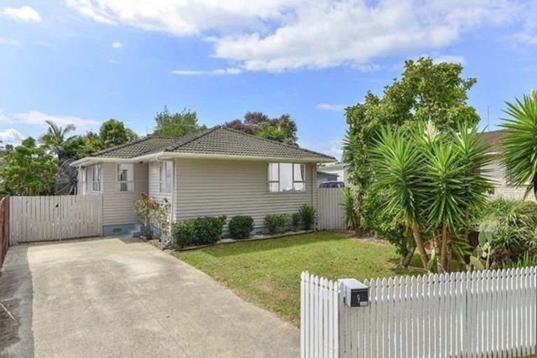 Photo of property in 9 Tangelo Place, Bucklands Beach, Auckland, 2012