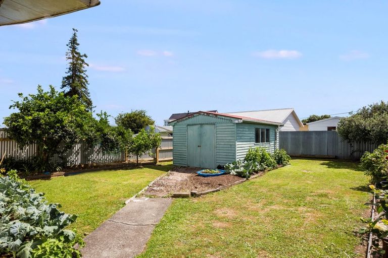 Photo of property in 35 Power Street, Levin, 5510