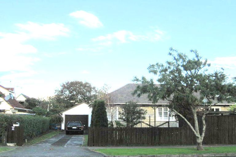 Photo of property in 59 Birdwood Avenue, Papatoetoe, Auckland, 2025