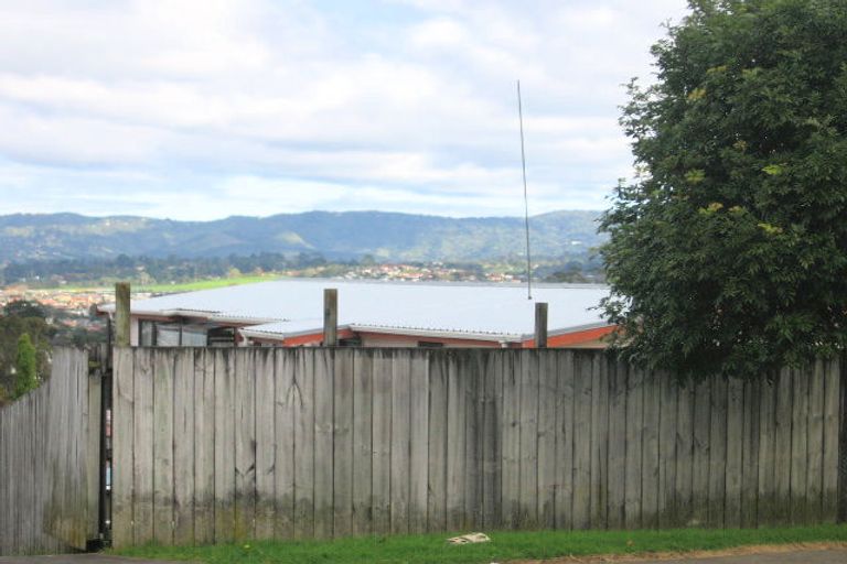 Photo of property in 98 Waimumu Road, Massey, Auckland, 0614