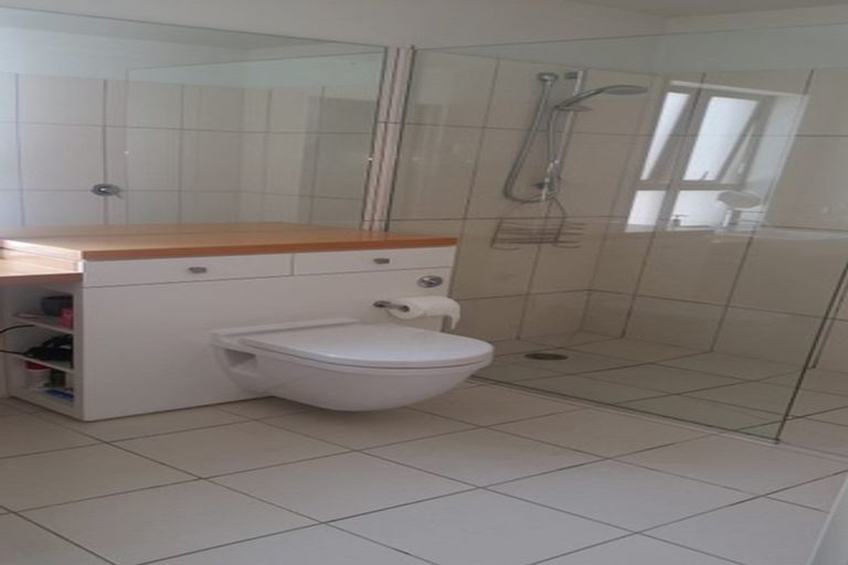 Photo of property in 3/16 Oriental Terrace, Oriental Bay, Wellington, 6011