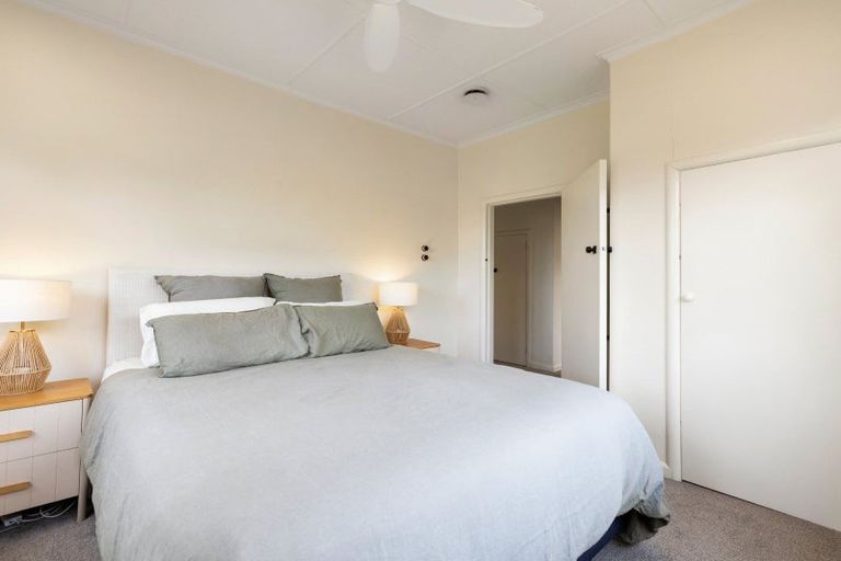 Photo of property in 26 Forest Lake Road, Forest Lake, Hamilton, 3200