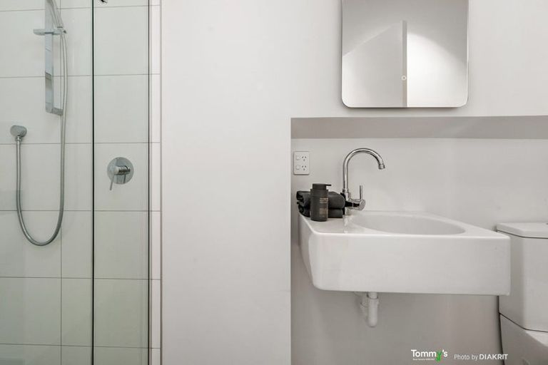 Photo of property in 35b Hobson Crescent, Thorndon, Wellington, 6011