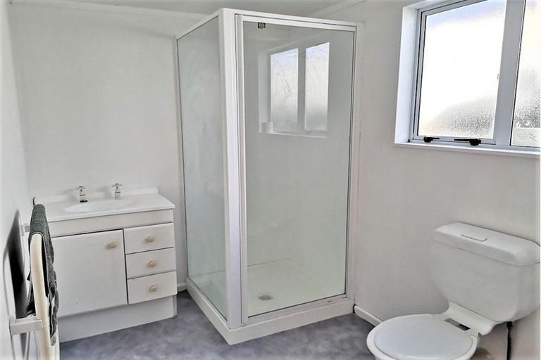 Photo of property in 1118 Fergusson Drive, Clouston Park, Upper Hutt, 5018