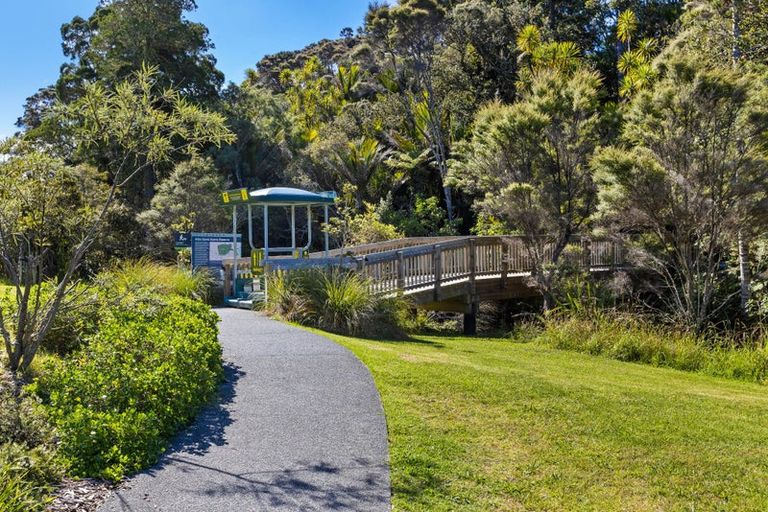Photo of property in 60 Eaves Bush Parade, Orewa, 0931