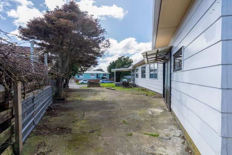 Photo of property in 20 Kinross Street, Levin, 5510