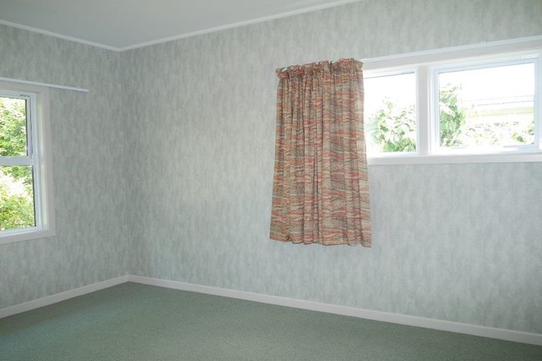 Photo of property in 369 Te Moana Road, Waikanae, 5036