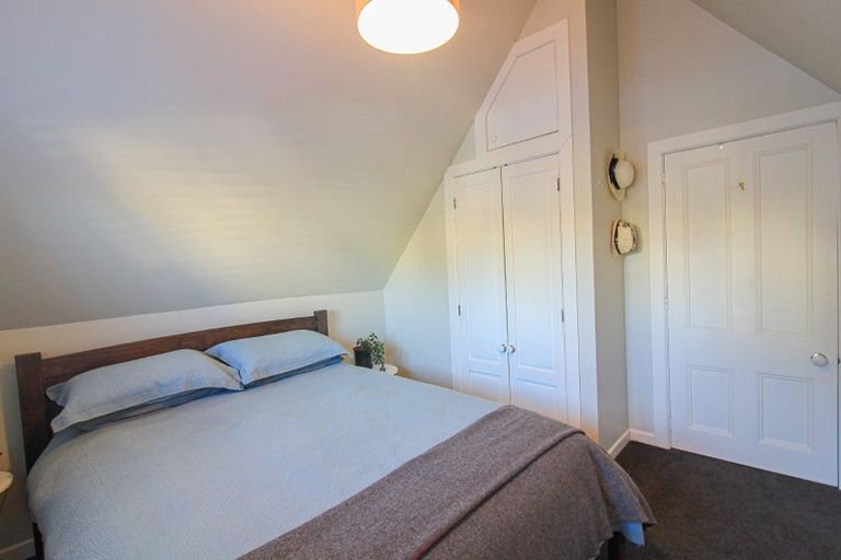 Photo of property in 16 Newman Terrace, Thorndon, Wellington, 6011