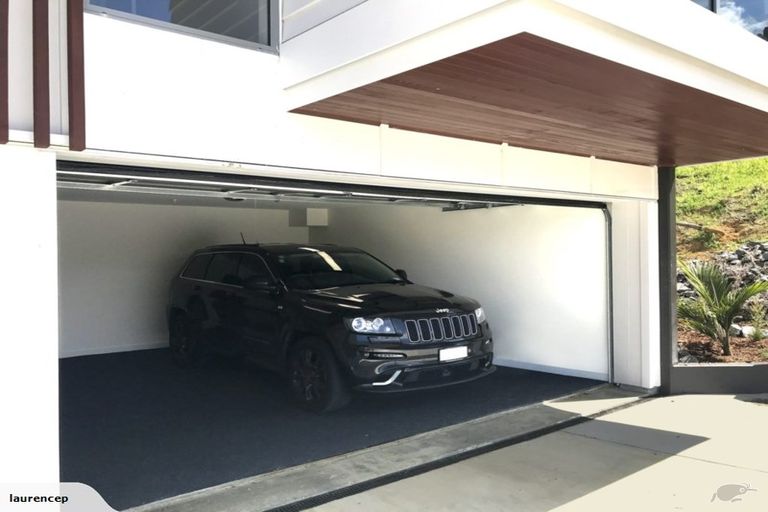 Photo of property in 8a Huka Road, Birkenhead, Auckland, 0626