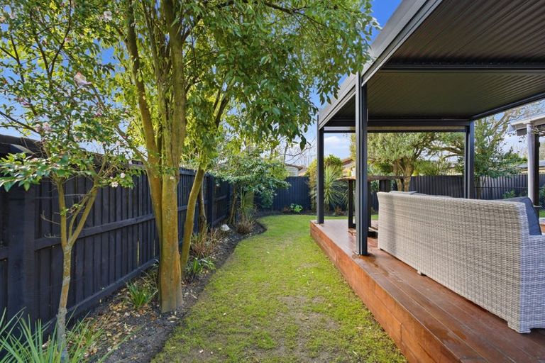 Photo of property in 7 Calbreath Place, Russley, Christchurch, 8042