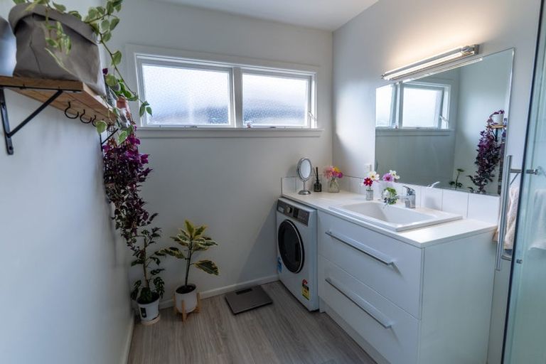 Photo of property in 2/28 Rosedale Place, Avonhead, Christchurch, 8042