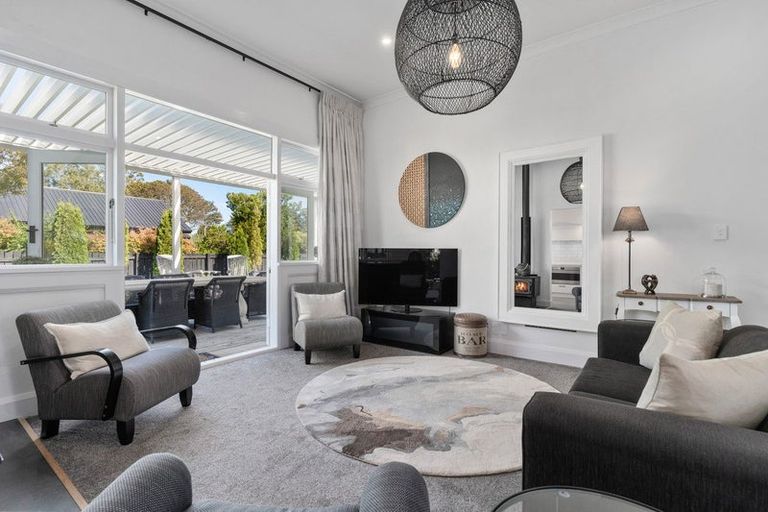 Photo of property in 63 Dublin Street, Martinborough, 5711