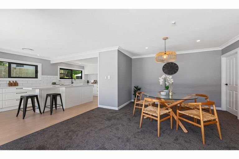 Photo of property in 1 Celina Place, Browns Bay, Auckland, 0630