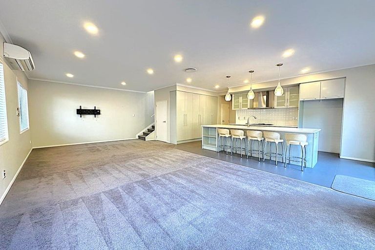 Photo of property in 9 Lucca Crescent, Flat Bush, Auckland, 2019