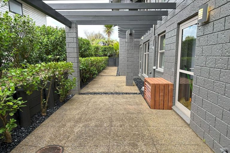 Photo of property in 88 San Marino Drive West, Henderson, Auckland, 0612