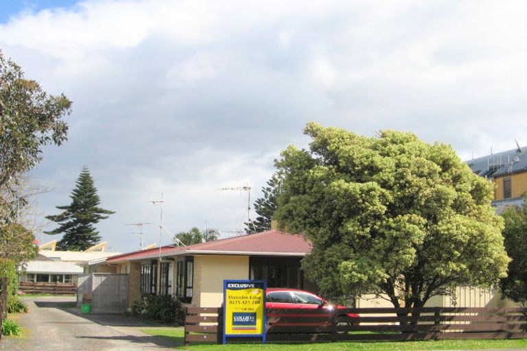 Photo of property in 22 Maunganui Road, Mount Maunganui, 3116