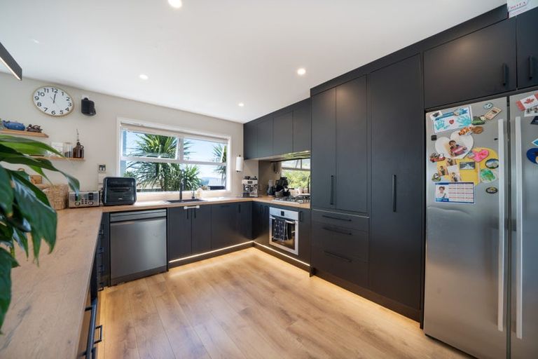 Photo of property in 27a Comber Place, Johnsonville, Wellington, 6037