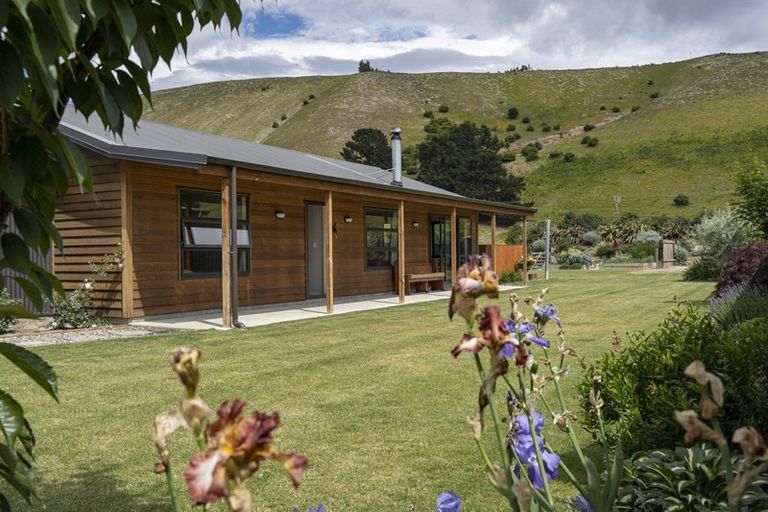 Photo of property in 32 Perriam Place, Mount Pisa, Cromwell, 9383