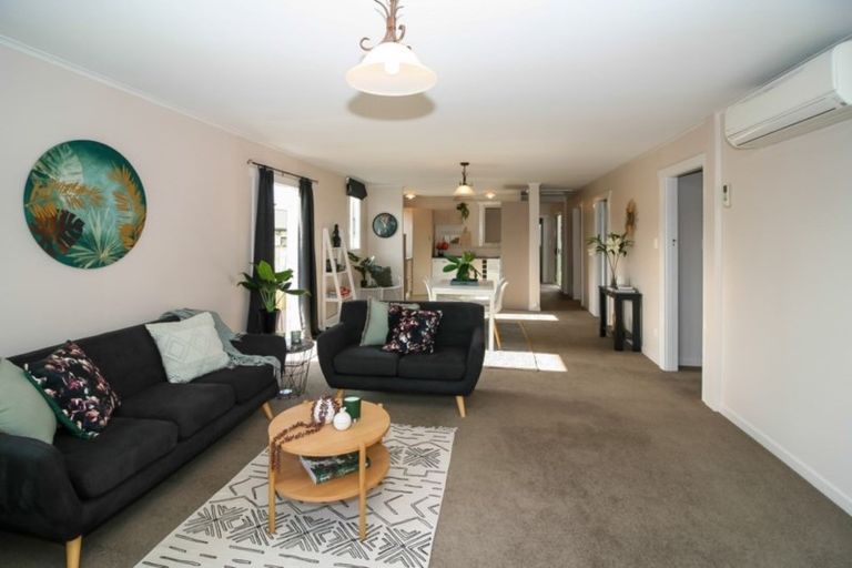 Photo of property in 421b Mangorei Road, Highlands Park, New Plymouth, 4312