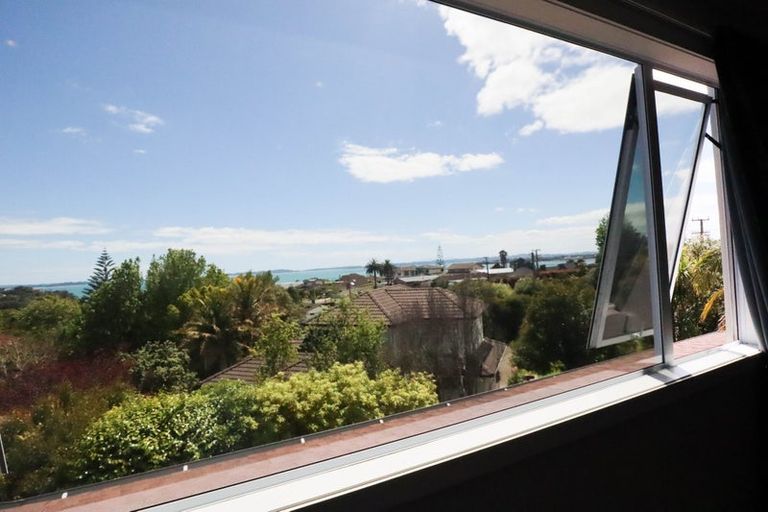 Photo of property in 1/88 Pah Road, Cockle Bay, Auckland, 2014