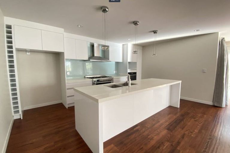 Photo of property in 43 Remuremu Street, Long Bay, Auckland, 0630