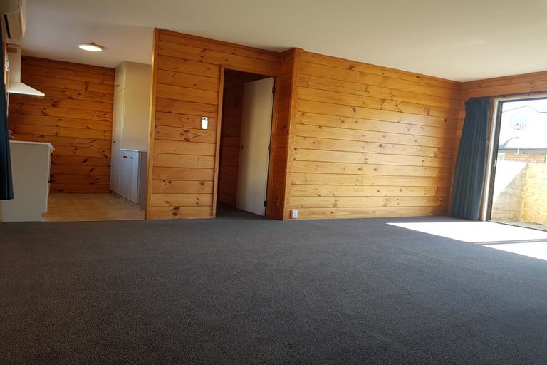 Photo of property in 17 Centennial Avenue, Riccarton, Christchurch, 8041