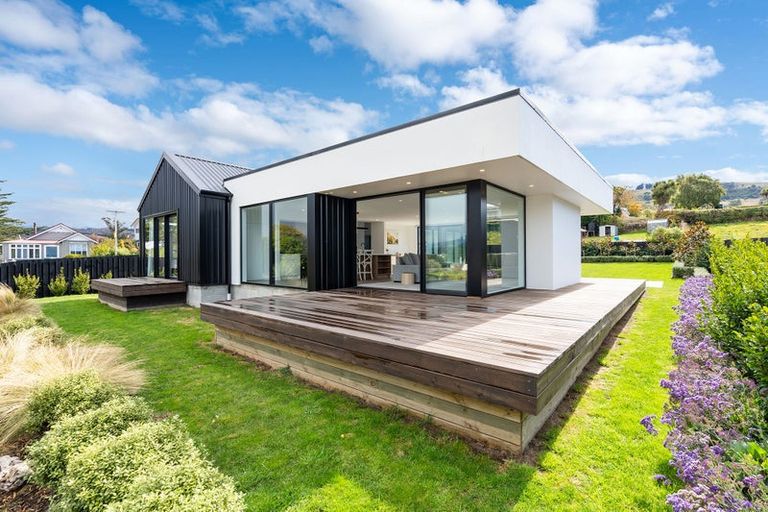 Photo of property in 4 Okahau Terrace, Warrington, 9471