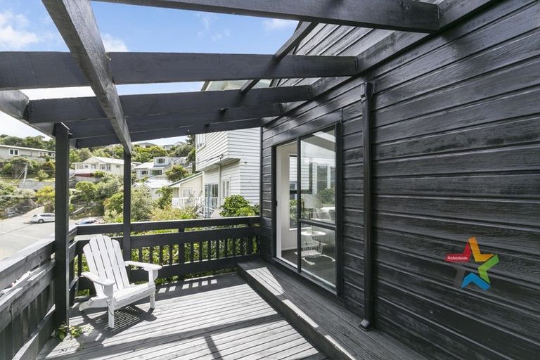 Photo of property in 113 Houghton Bay Road, Houghton Bay, Wellington, 6023