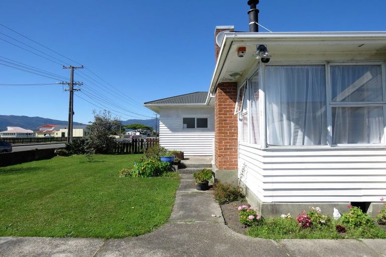 Photo of property in 8 Derby Street, Westport, 7825