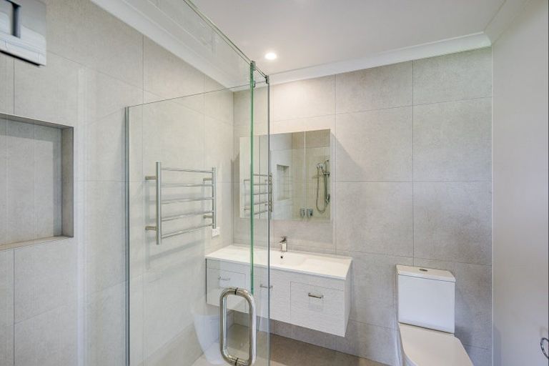 Photo of property in 55 Read Crescent, Clive, 4102