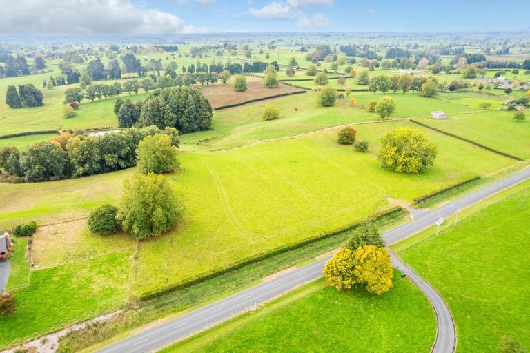 Photo of property in 36 Bell Road, Ngahinapouri, 3883