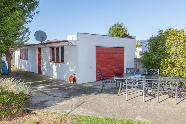 Photo of property in 28 Severn Street, Mosgiel, 9024