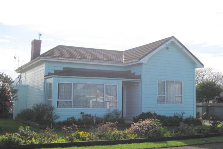 Photo of property in 35 Kent Street, Levin, 5510