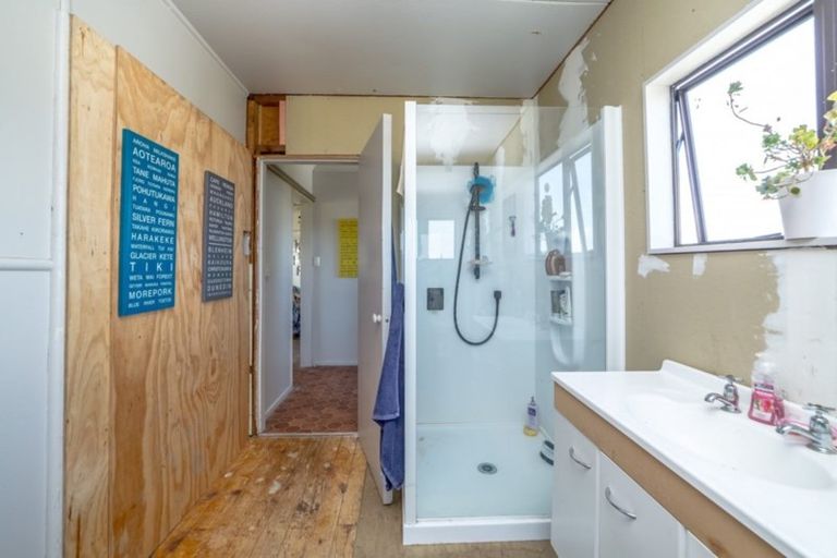 Photo of property in 90 Settlement Road, Morison Bush, Greytown, 5794