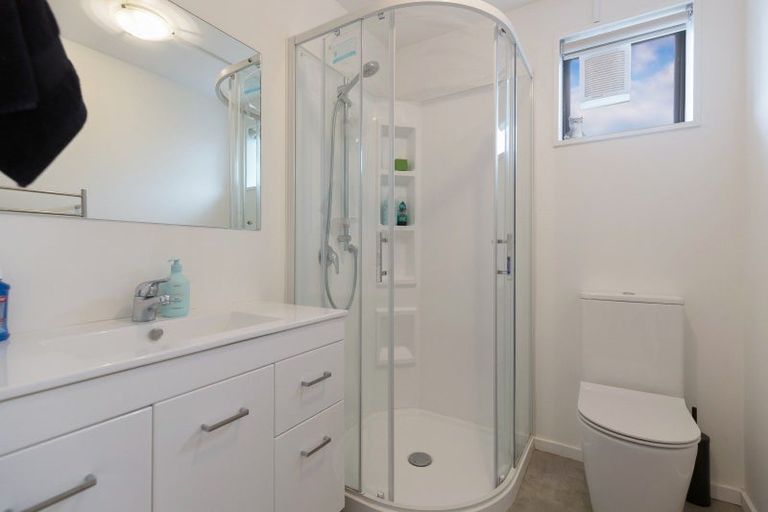 Photo of property in 20 Greenstone Place, Fernhill, Queenstown, 9300