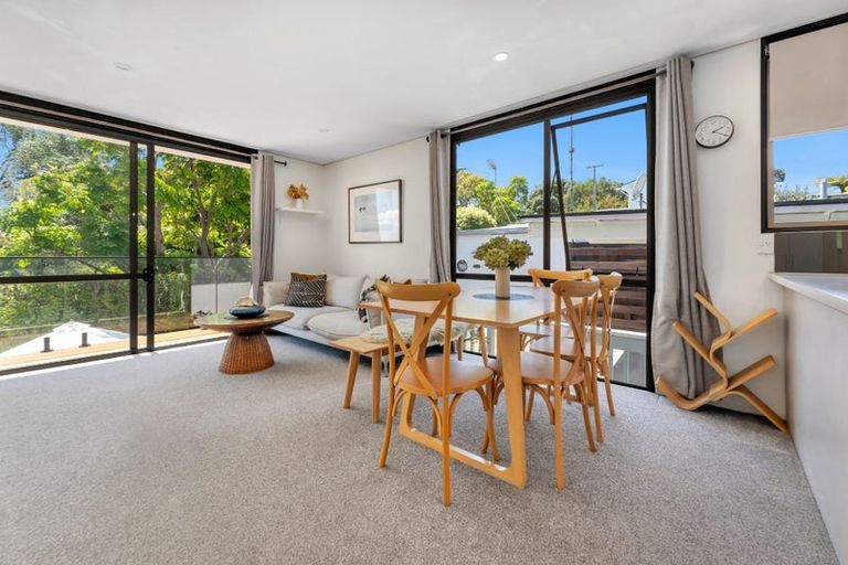 Photo of property in 3/58 Birkdale Road, Birkdale, Auckland, 0626