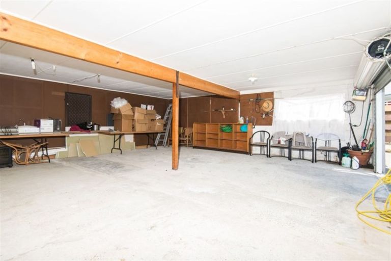 Photo of property in 23 Glen Alton Avenue, Paparangi, Wellington, 6037