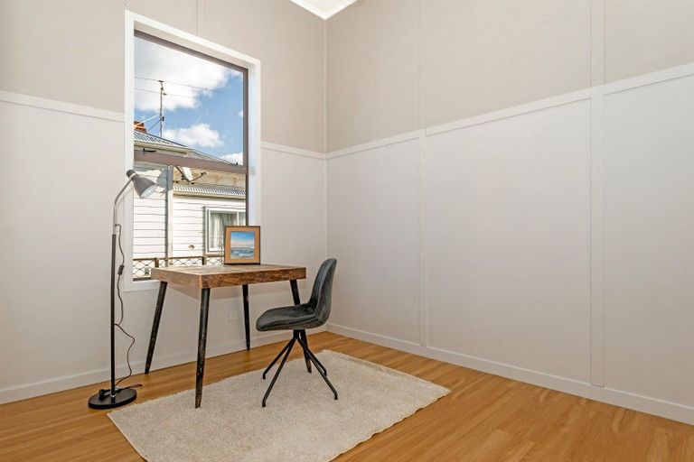 Photo of property in 8 Waverley Street, Elgin, Gisborne, 4010