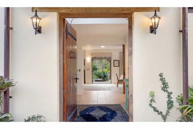 Photo of property in 424 Kerikeri Road, Kerikeri, 0230