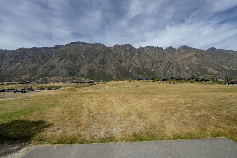 Photo of property in 14 Cunninghams Drive, Jacks Point, Queenstown, 9371