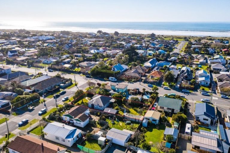 Photo of property in 3 Cradock Street, South New Brighton, Christchurch, 8062