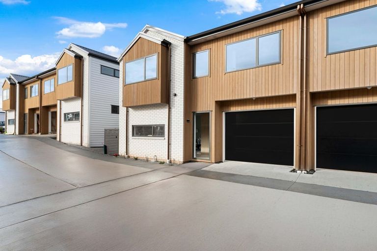 Photo of property in 27 Red Hill Road, Red Hill, Papakura, 2110