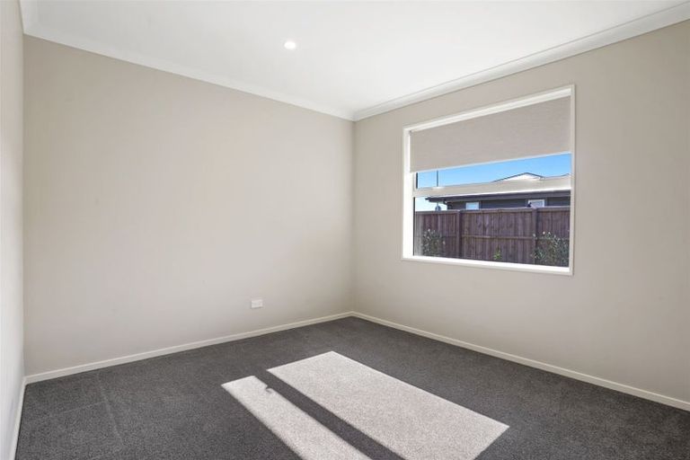 Photo of property in 69 Kippenberger Avenue, Rangiora, 7400