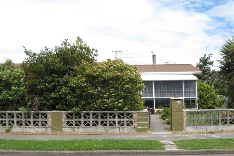 Photo of property in 2 Lomond Place, Woolston, Christchurch, 8062