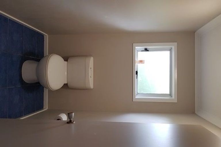 Photo of property in 2/4202a Great North Road, Glendene, Auckland, 0602