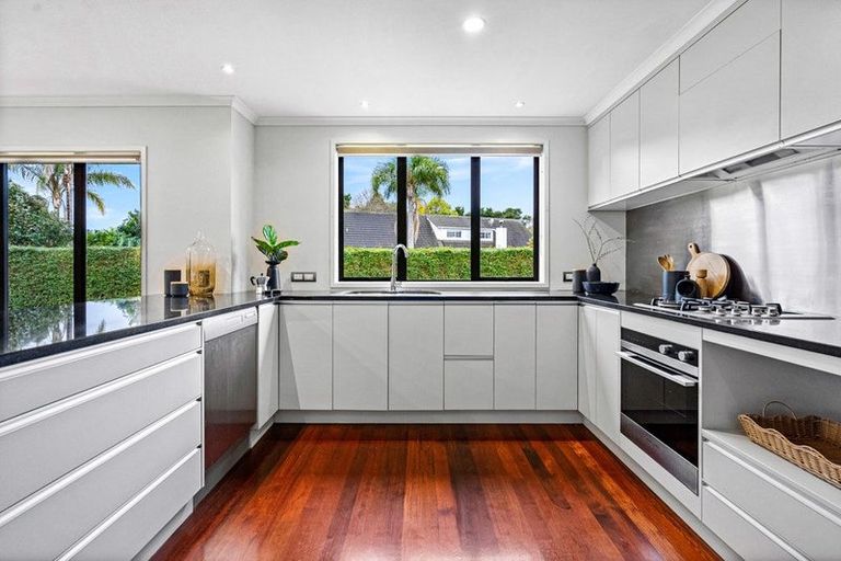 Photo of property in 98b Western Hills Drive, Kensington, Whangarei, 0112
