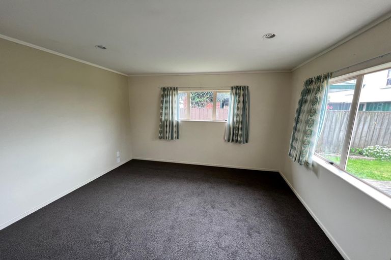 Photo of property in 8b Oakwood Place, Pukekohe, 2120