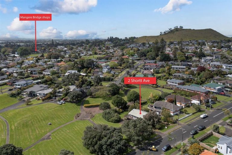 Photo of property in 2 Shortt Avenue, Mangere Bridge, Auckland, 2022