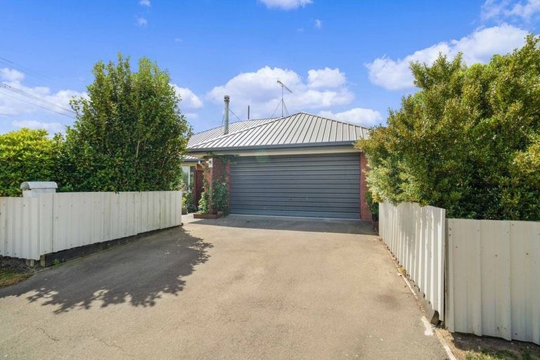 Photo of property in 1 Oakden Drive, Darfield, 7510