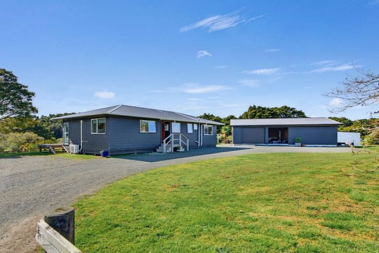 Photo of property in 752 Settlement Road, Hakaru, Wellsford, 0975